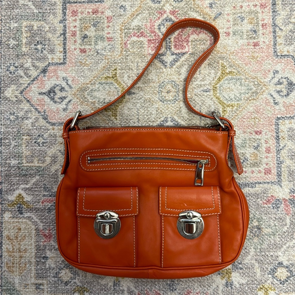 Leather Besso bag with dust bag